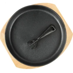 Grill Guru Iron Cooking Plate Met Houten Plank 5 Grill Guru Iron Cooking Plate Met Houten Plank -Grill Gear Pro Verkoop grill guru iron cooking plate met houten plank 2