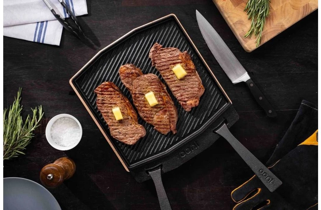 Ooni Dubbelzijdige Grizzlerplaat Met Afneembare Greep En Houten Bord 4 Ooni Dubbelzijdige Grizzlerplaat Met Afneembare Greep En Houten Bord - Afbeelding 4